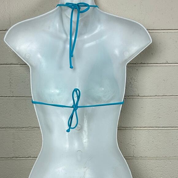 Victoria’s Secret Blue Bikini Top size S - Picture 2 of 8